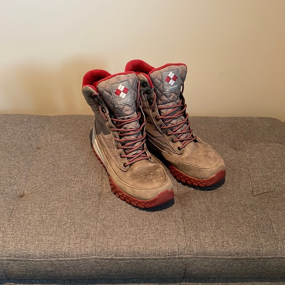 Men’s Columbia winter hiking boots